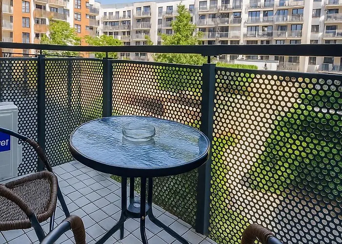 Elegance Prestige Free Garage Netflix Βρότσλαβ