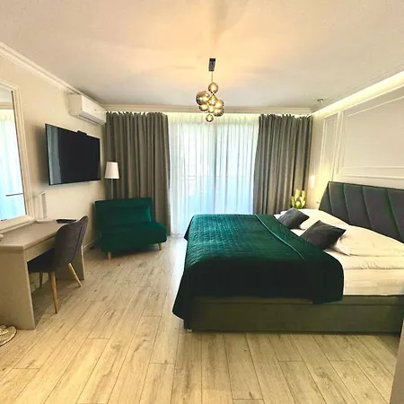 Апартаменти Elegance Centrum Air Conditioner & Garage For Free