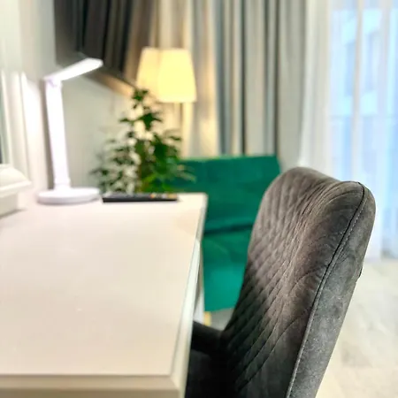 Elegance Prestige Air Conditioning & Free Garage Netflix *