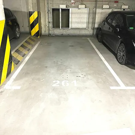 Elegance Prestige Air Conditioning&free Garage Netflix