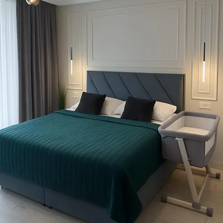 아파트 Elegance Prestige Air Conditioning & Free Garage Netflix 브로츠와프